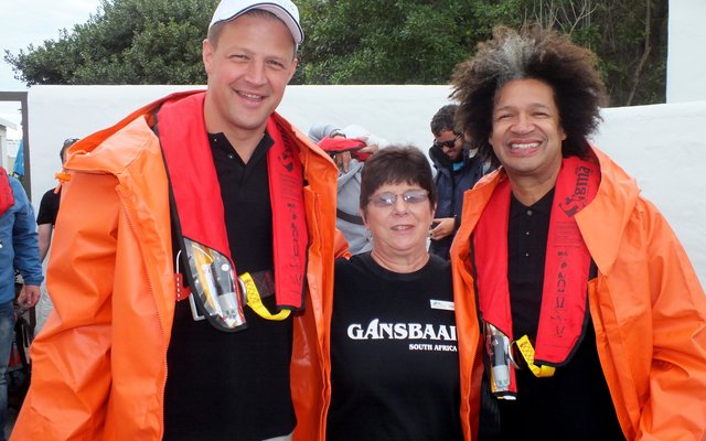 Vlnr is Bob Skinstad, Glenda Kitley en Marc Lottering